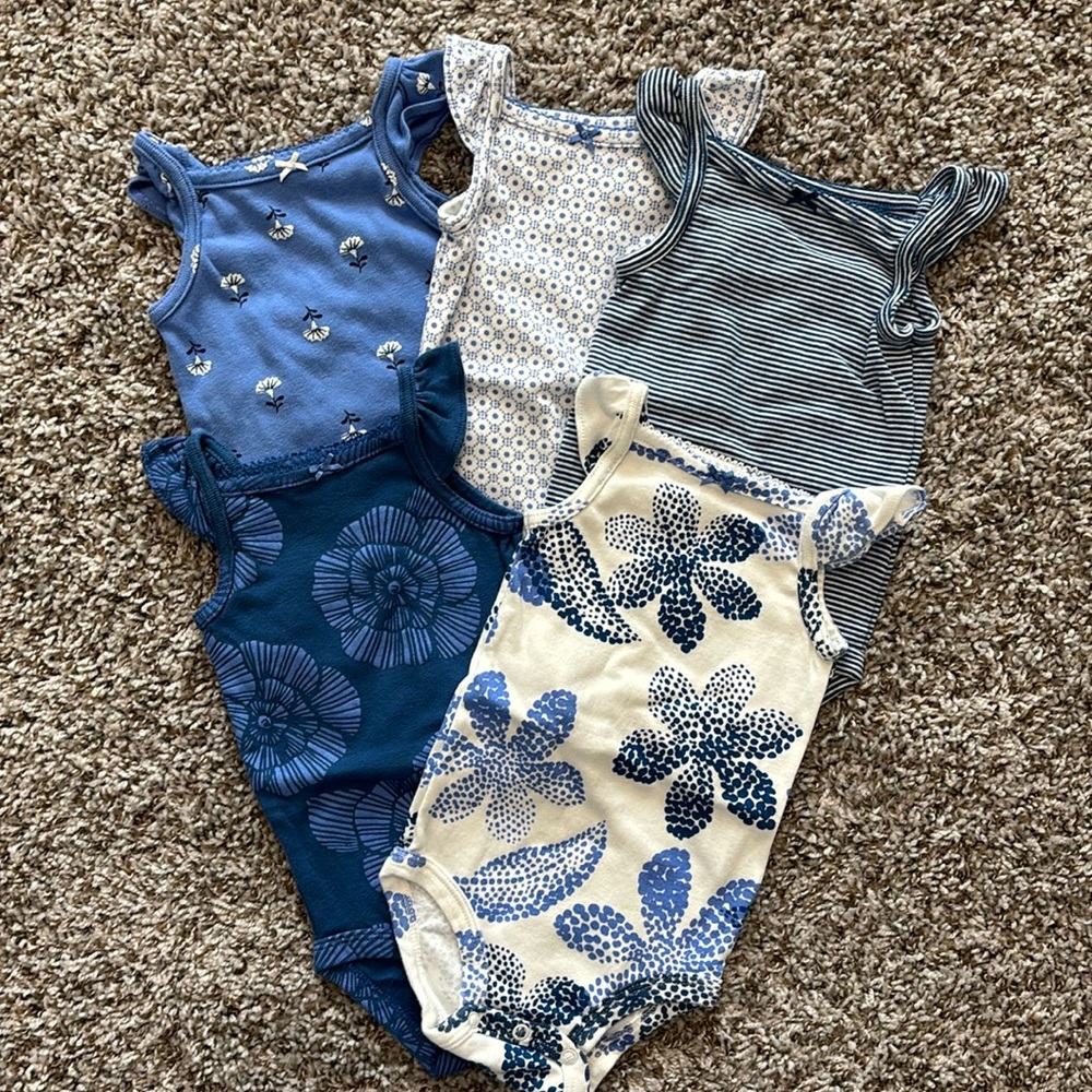Carter’s onesie set, blue and white, sleeveless, size 6 mos